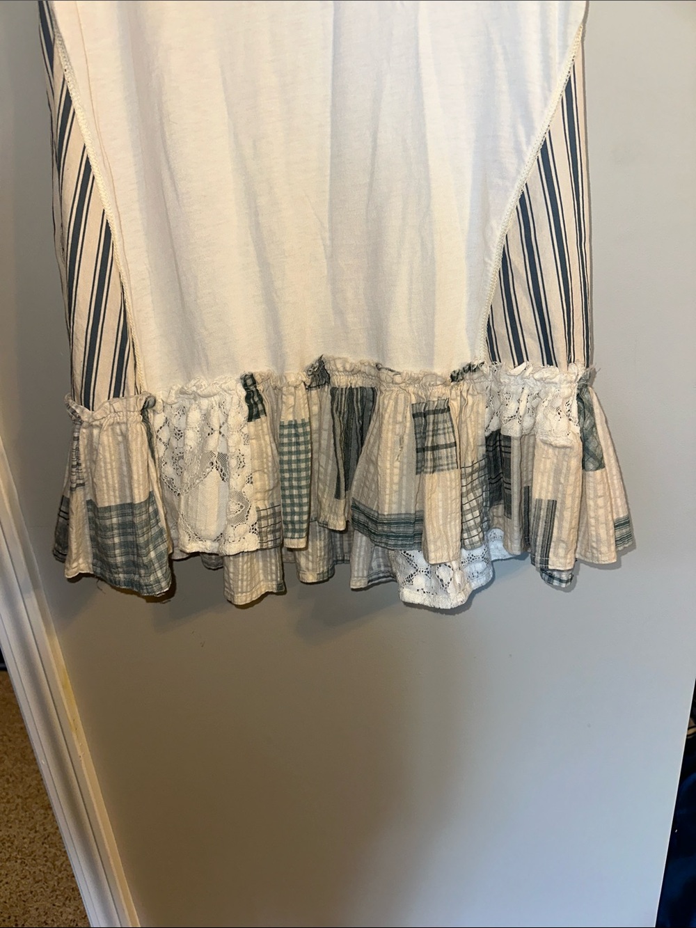 Pilcro size Small tank top with ruffle hem giving patchwork - Picture 3 of 4